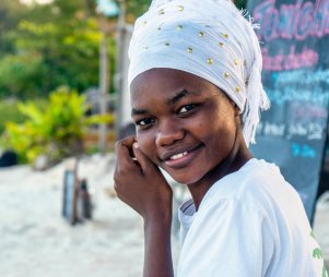 Nasmiješena zanzibarkinja